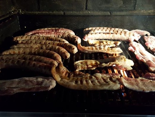 Taverna La Tronada “ESPECIALITAT EN CARN A LA BRASA”