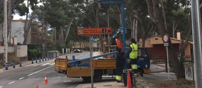 Salou encara la recta final de les obres de renovació de l’enllumenat públic a la Carretera de la Costa