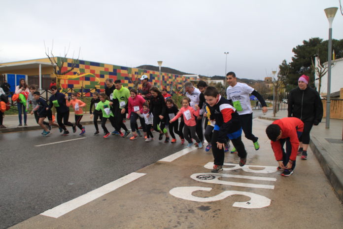 Una cinquantena de participants desafia el mal temps a la Selva i corre la II Cursa de l’Aigua