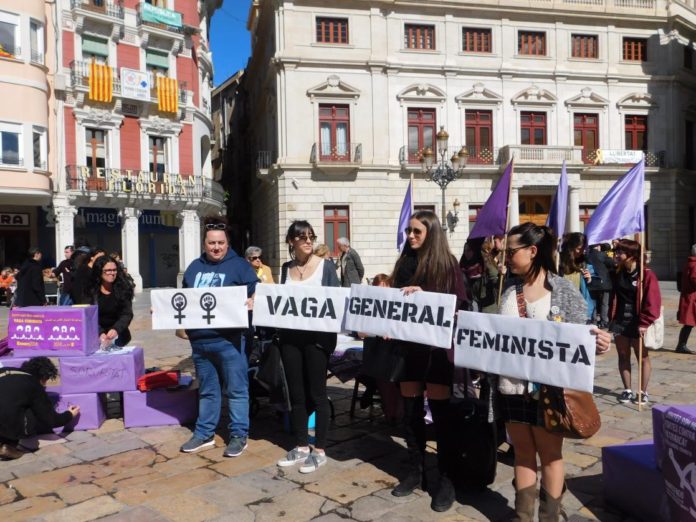 LA CIUTAT DE REUS SEGUEIX PARLANT D'IGUALITAT DESPRÉS D'UNA VAGA FEMINISTA MULTITUDINÀRIA.