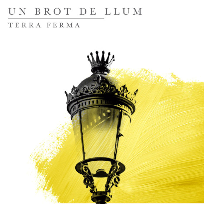 El primer disc del grup Terra Ferma, "Un brot de llum" actua al Casal Despertaferro de Reus