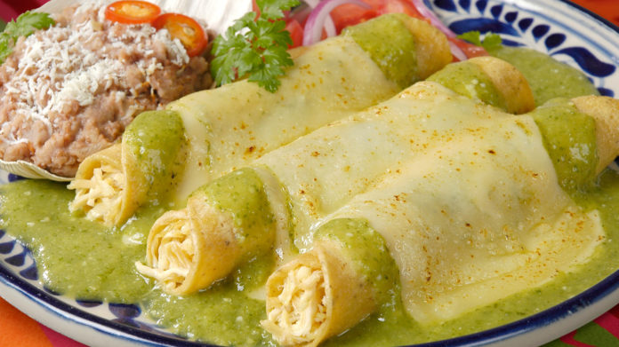 Enchiladas verdes - Las Mañanitas
