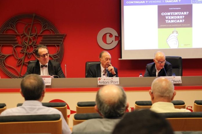 Presentació del llibre "Continuar? Vendre? Tancar? Apunts d'un empresari familiar" de Jordi Tarragona