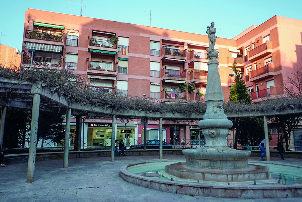  Actual Cal Fontana, a la plaça del Víctor,