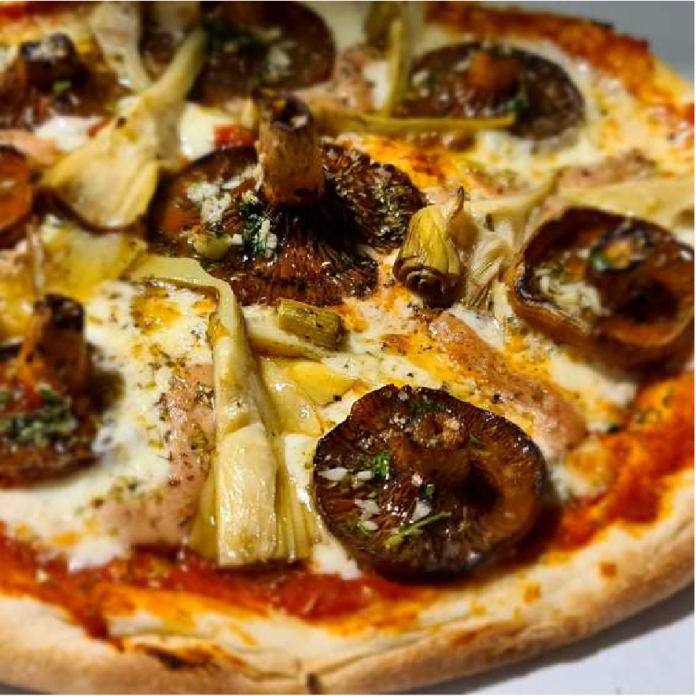 Pizza de rovellons amb foie