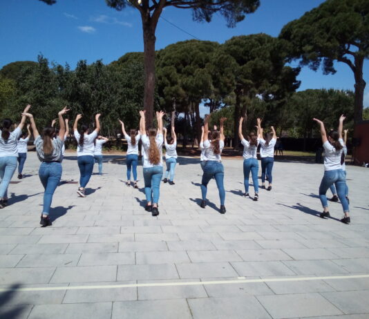Cambrils celebra el Dia Internacional de la Dansa amb una coreografia enregistrada al Parc del Pinaret