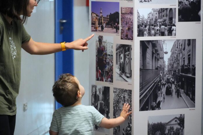 Exposició ‘I la festa continua!’ al CAP Sant Pere-20251028145222