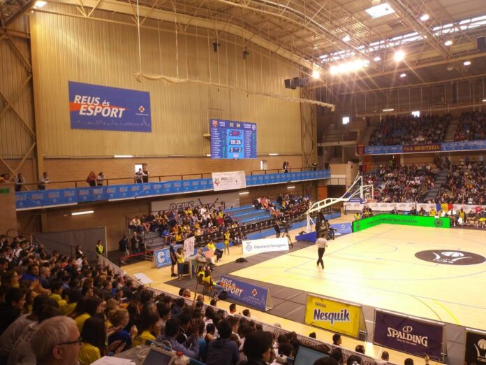 Partit de bàsquet al Pavelló Olímpic Municipal-20251104170212