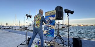 Obra solidària per a Swim for ELA
